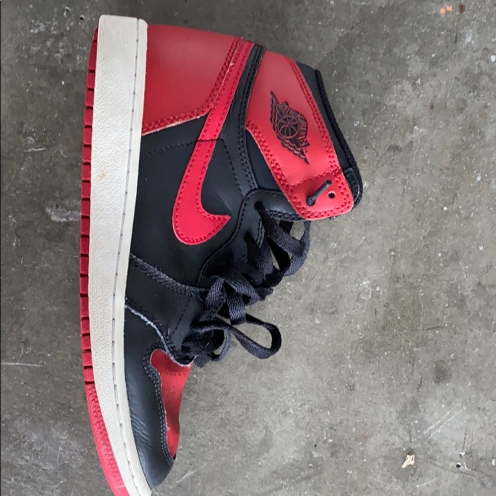 Air Jordan Mid top size 4.5